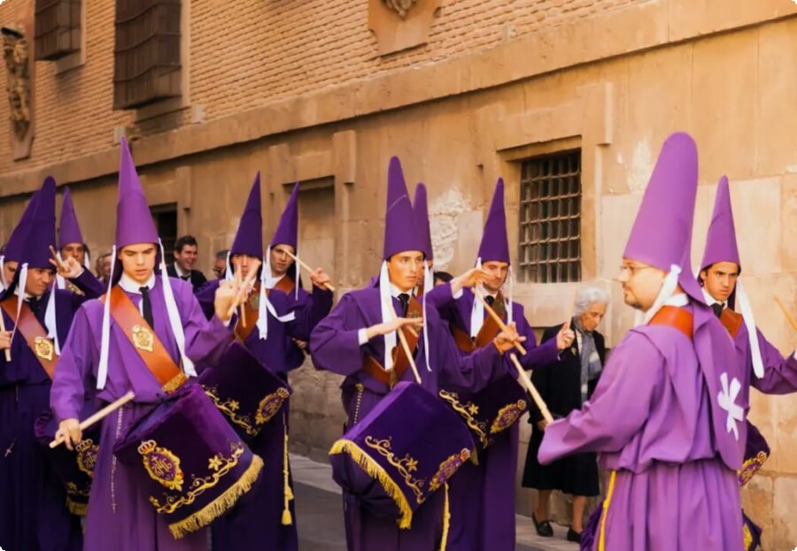 Hellige Uge-processioner i Sevilla