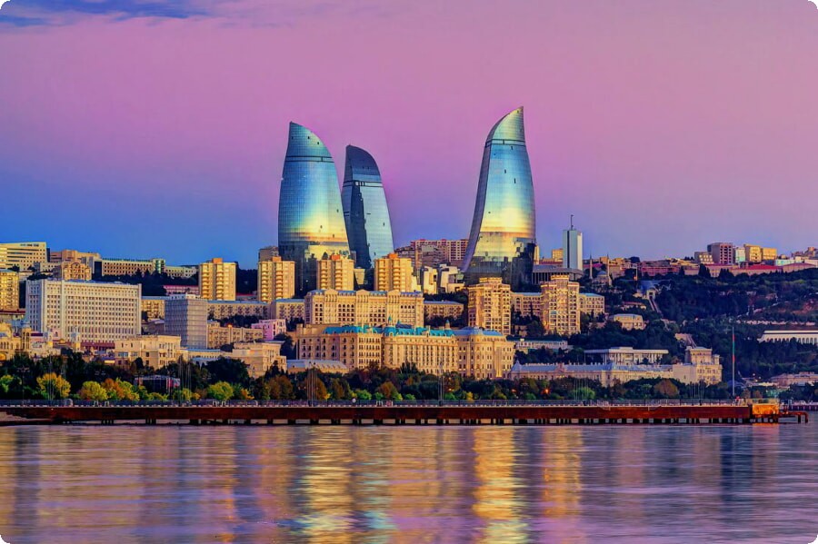 O Encanto da Cidade Antiga de Baku: Navegando pela Histórica Icherisheher