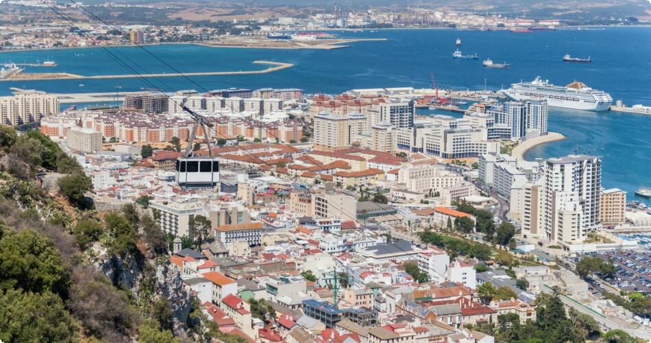 Dos mercados às boutiques: um guia de viagem para compradores em Gibraltar