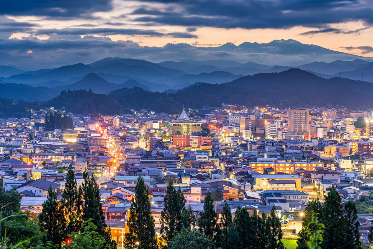 Night Owl's Guide: After-Dark Entertainment in Takayama Night Owl's Guide: After-Dark Entertainment in Takayama