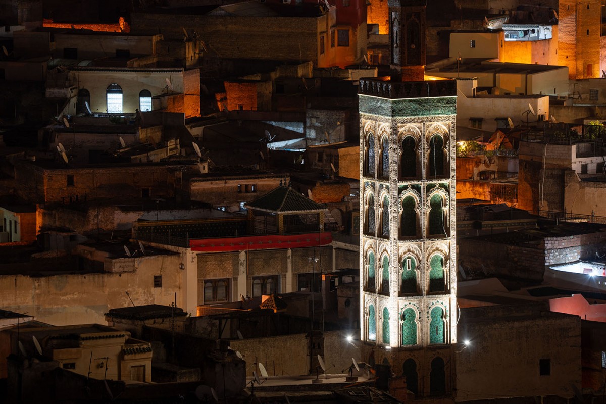 Nachtleven en entertainment: wat te doen en te zien in het donker in Tanger Nightlife and Entertainment: What to Do and See After Dark in Tangier