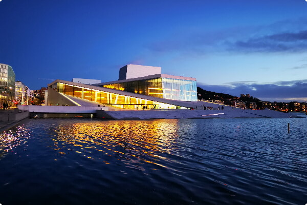 Oslo Opera Binası