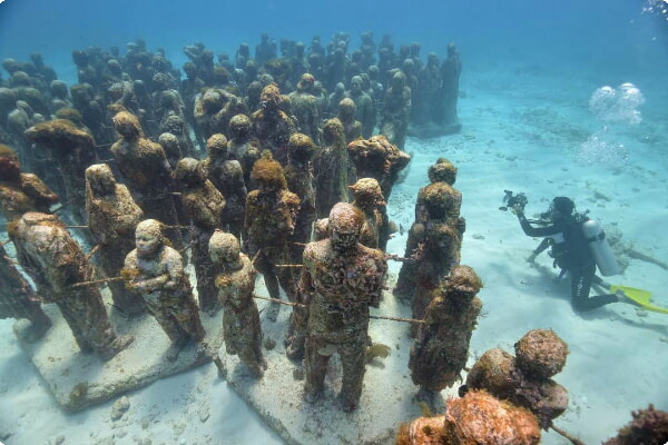 Underwater Museum of Art